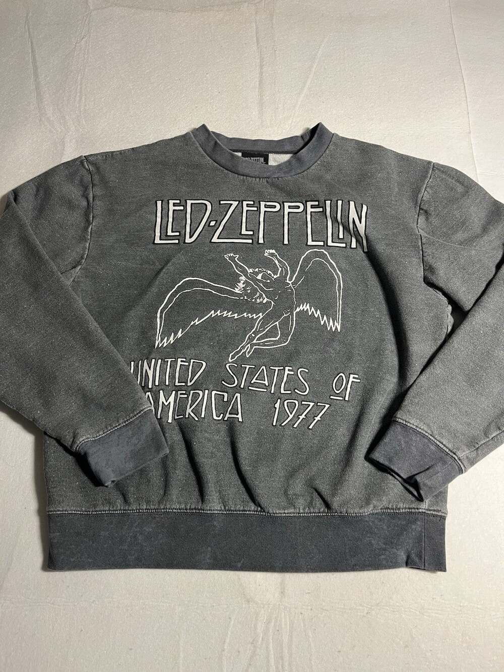 Led Zeppelin 1977 USA Tour Crewneck Sweatshirt Small Gray Distressed Rock Band